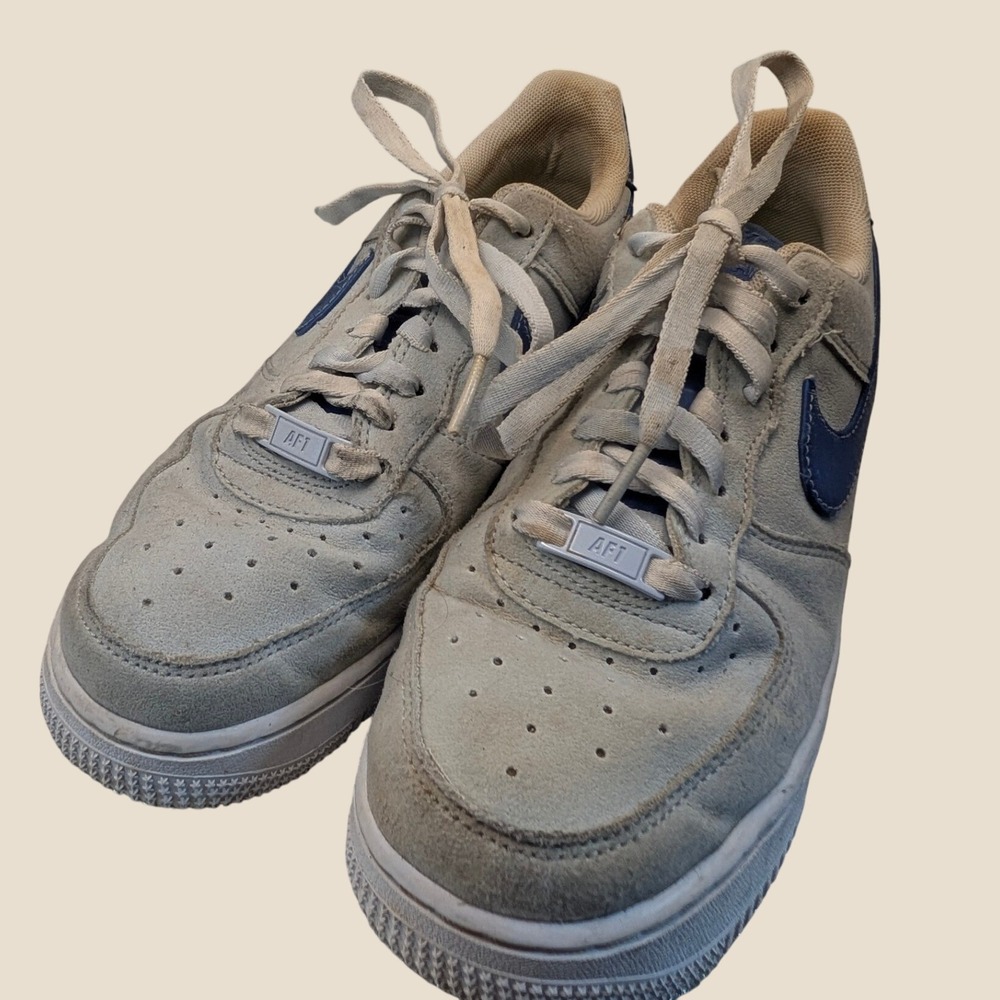 Nike Air Force 1 Low Grey Suede Blue Swoosh Sunburst Logo Sneakers 7.5‎